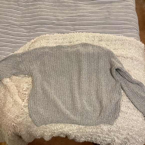 Brandy Melville Salt and Pepper Knit Sweater - Picture 4 of 4